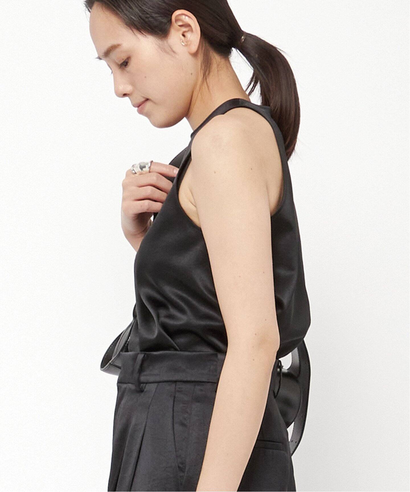 ミニマルサテンノースリーブブラウス（シャツ／ブラウス）｜AP STUDIO  