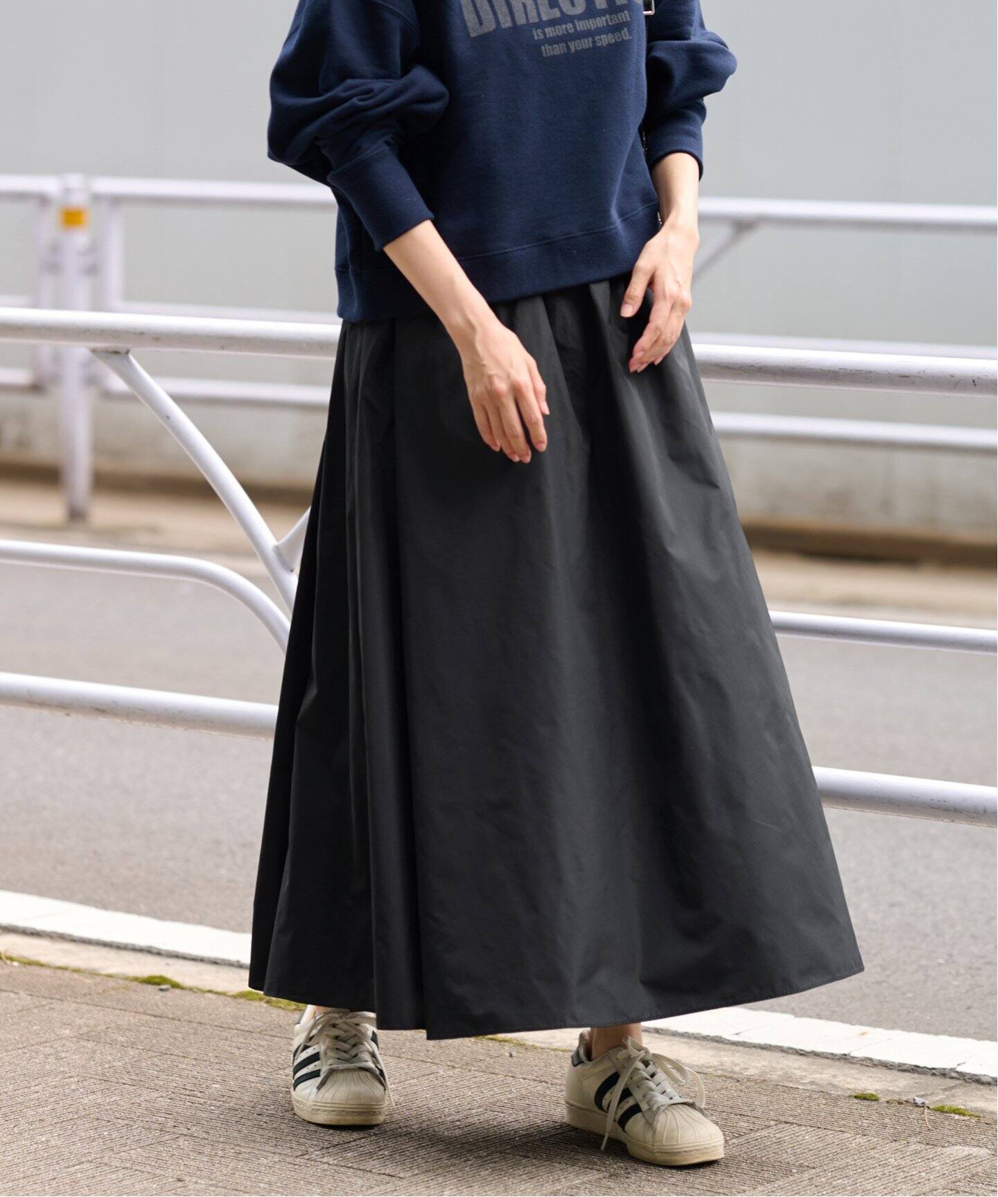 タフタギャザースカート（ロング・マキシ丈スカート）｜FRAMeWORK  