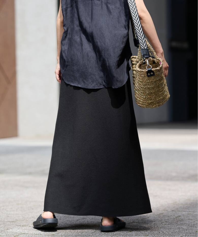 ウォッシャブルスムースフレアスカート（ロング・マキシ丈スカート  