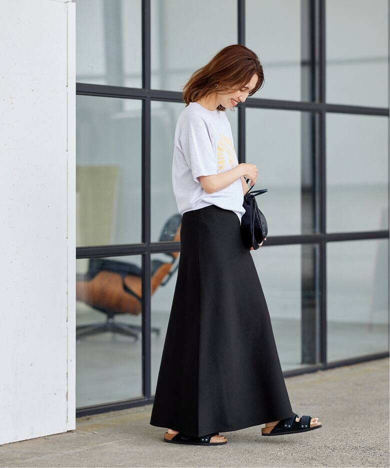 ウォッシャブルスムースフレアスカート（ロング・マキシ丈スカート  