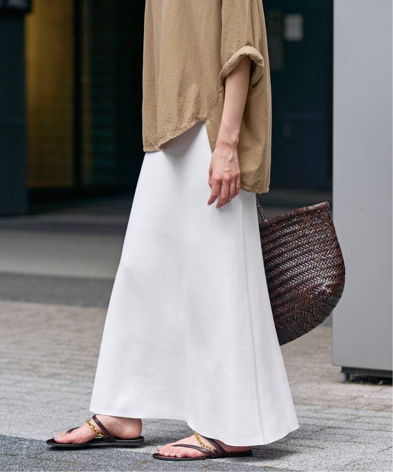 ウォッシャブルスムースフレアスカート（ロング・マキシ丈スカート  