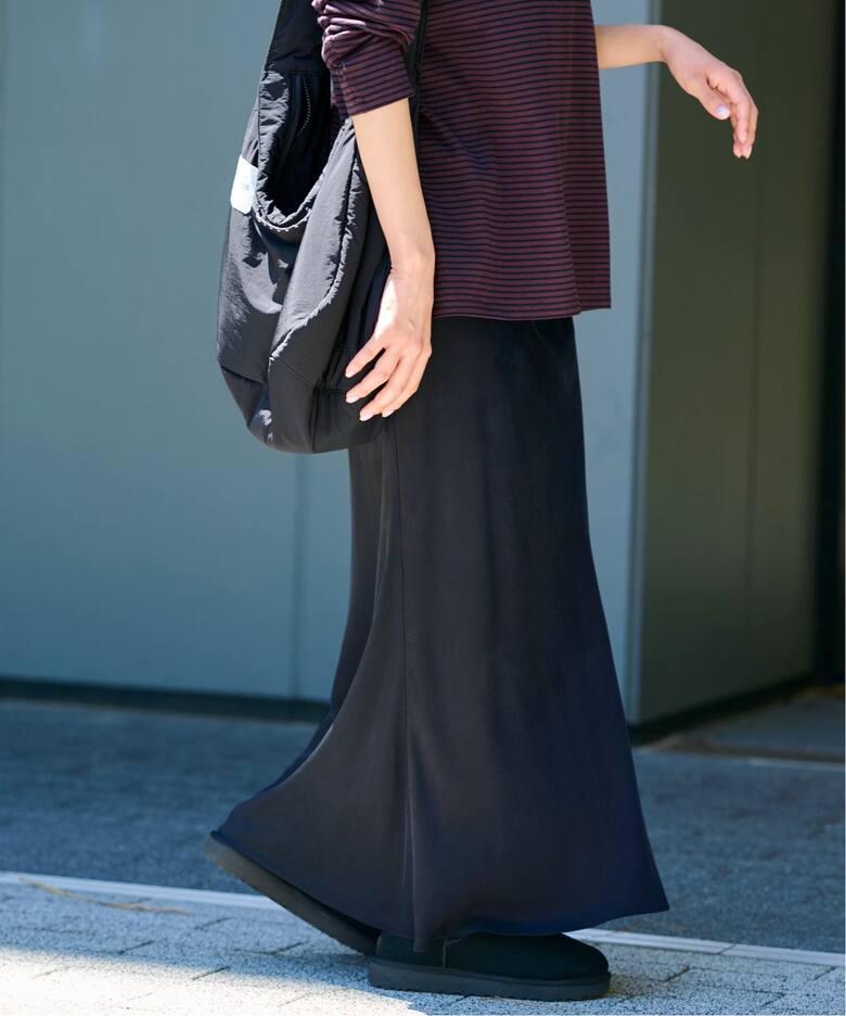 キュプラバイアスサテンロングスカート（ロング・マキシ丈スカート  