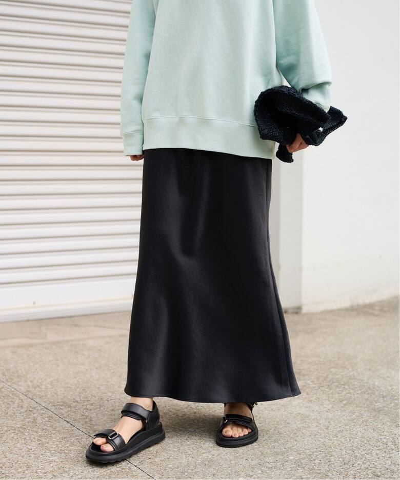 バイアスサテンロングスカート（ロング・マキシ丈スカート  
