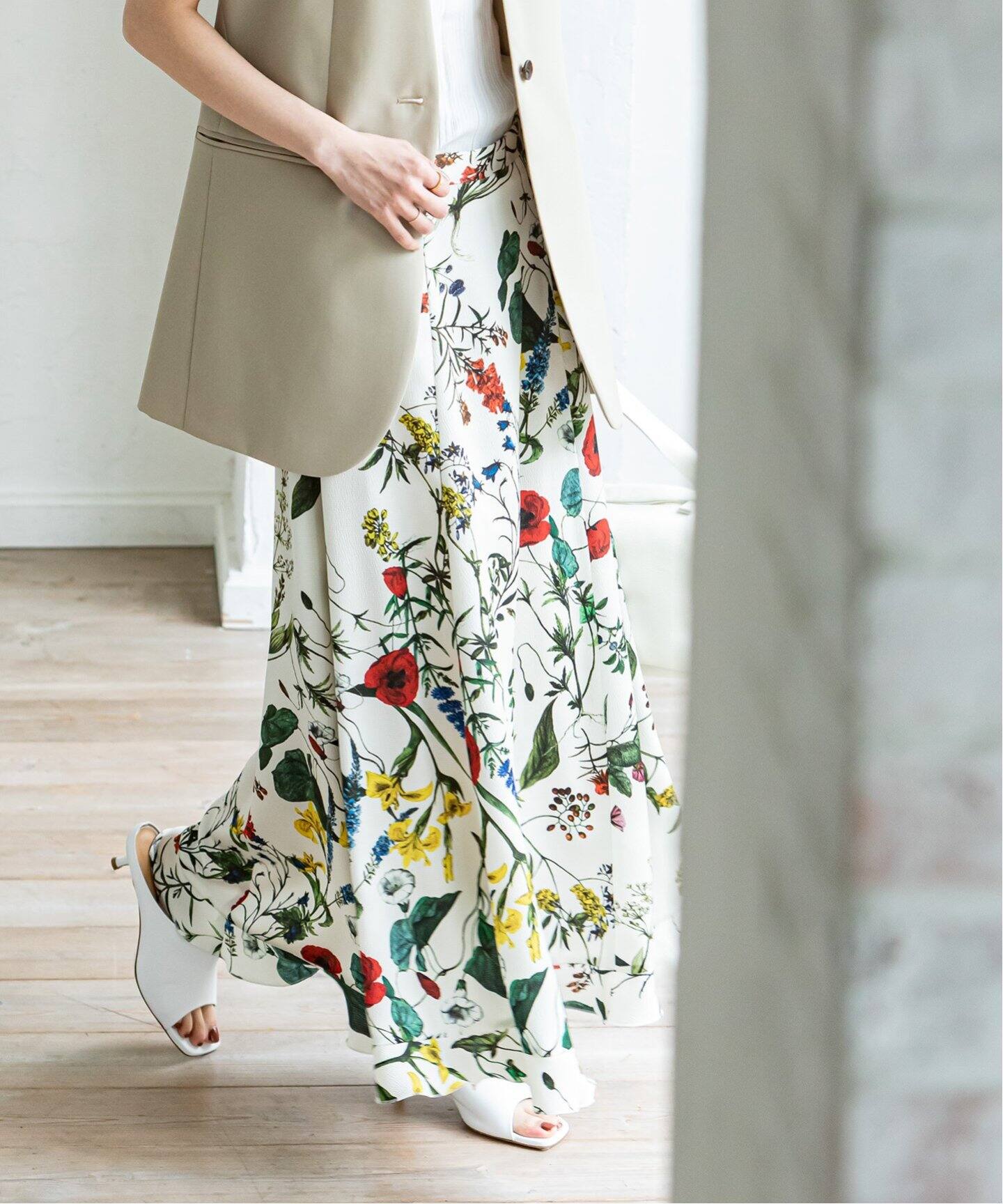 ボタニカルフラワーフリルロングスカート（ロング・マキシ丈スカート  