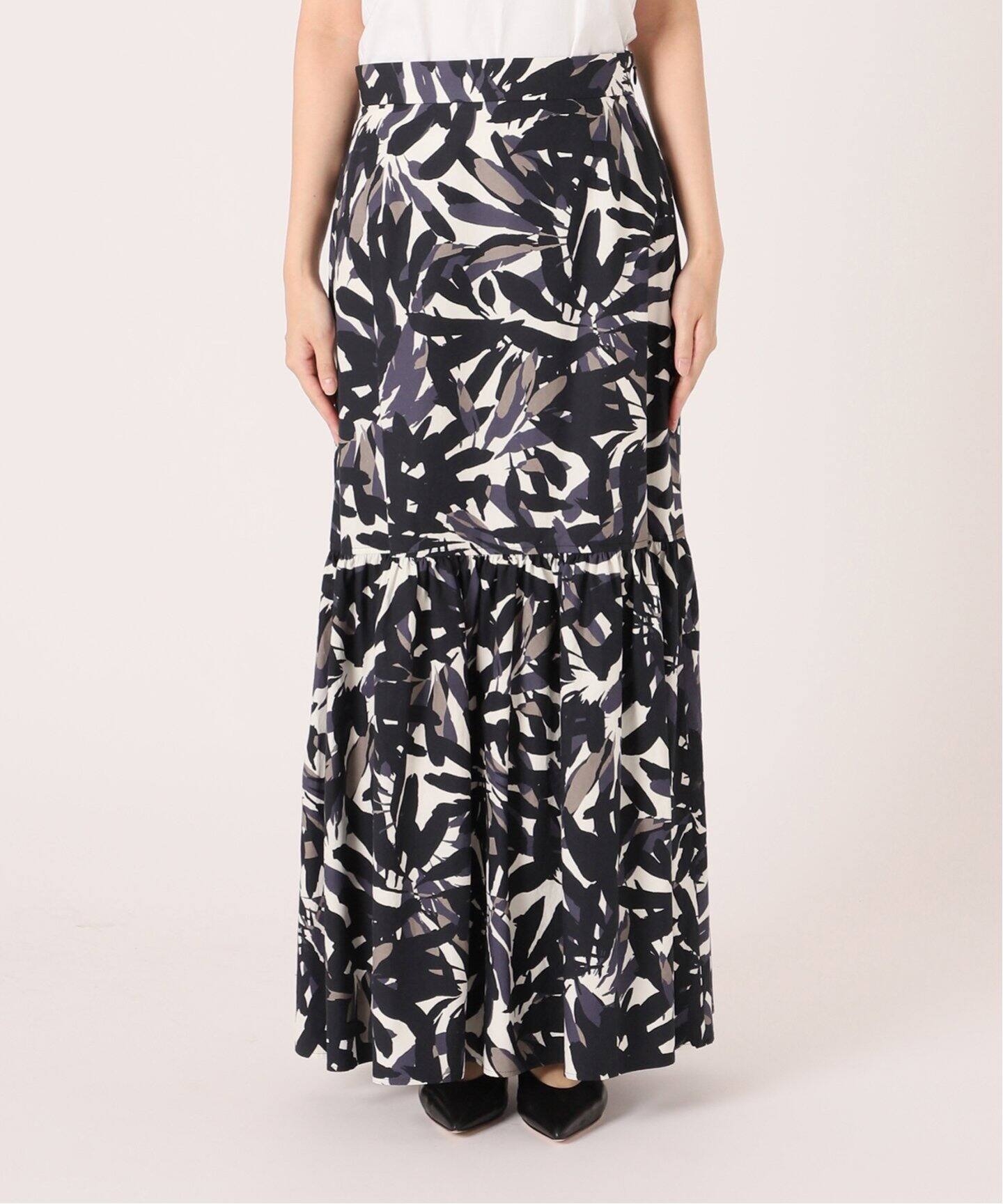 ボタニカルフラワープリントスカート（ロング・マキシ丈スカート  