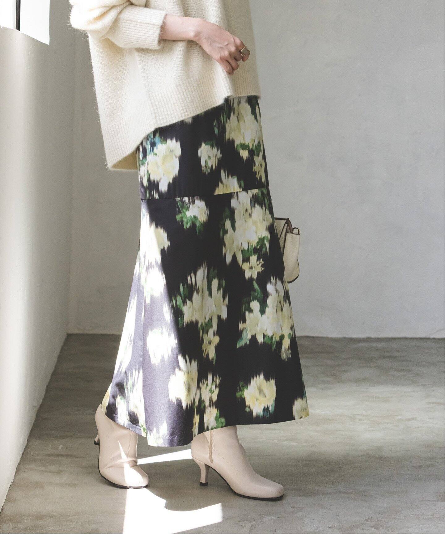 シェイドフラワープリントミディスカート（ロング・マキシ丈スカート  