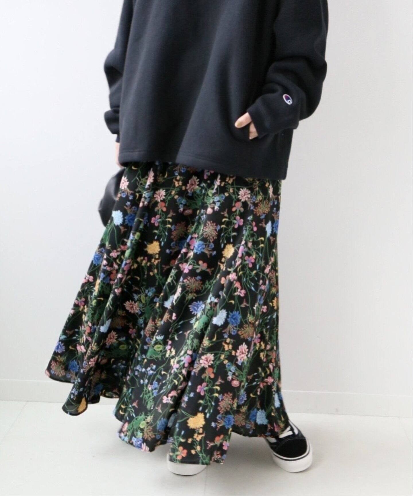WEB限定追加2》ブラックフローラルマーメイドスカート（ロング・マキシ  
