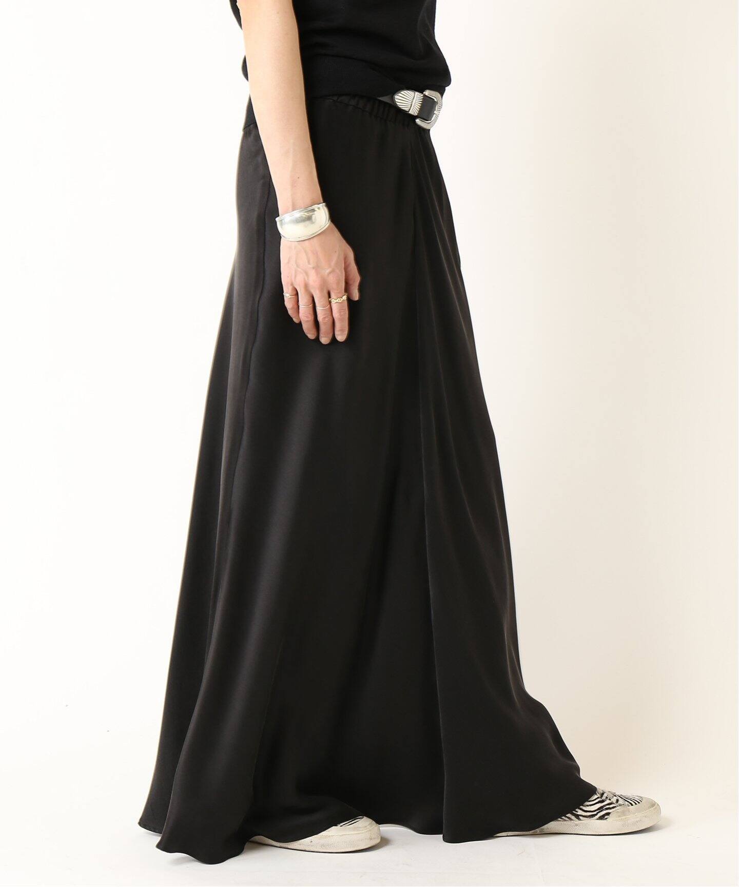 シルクサテンスカート（BLACK）（ロング・マキシ丈スカート）｜MUSE de  