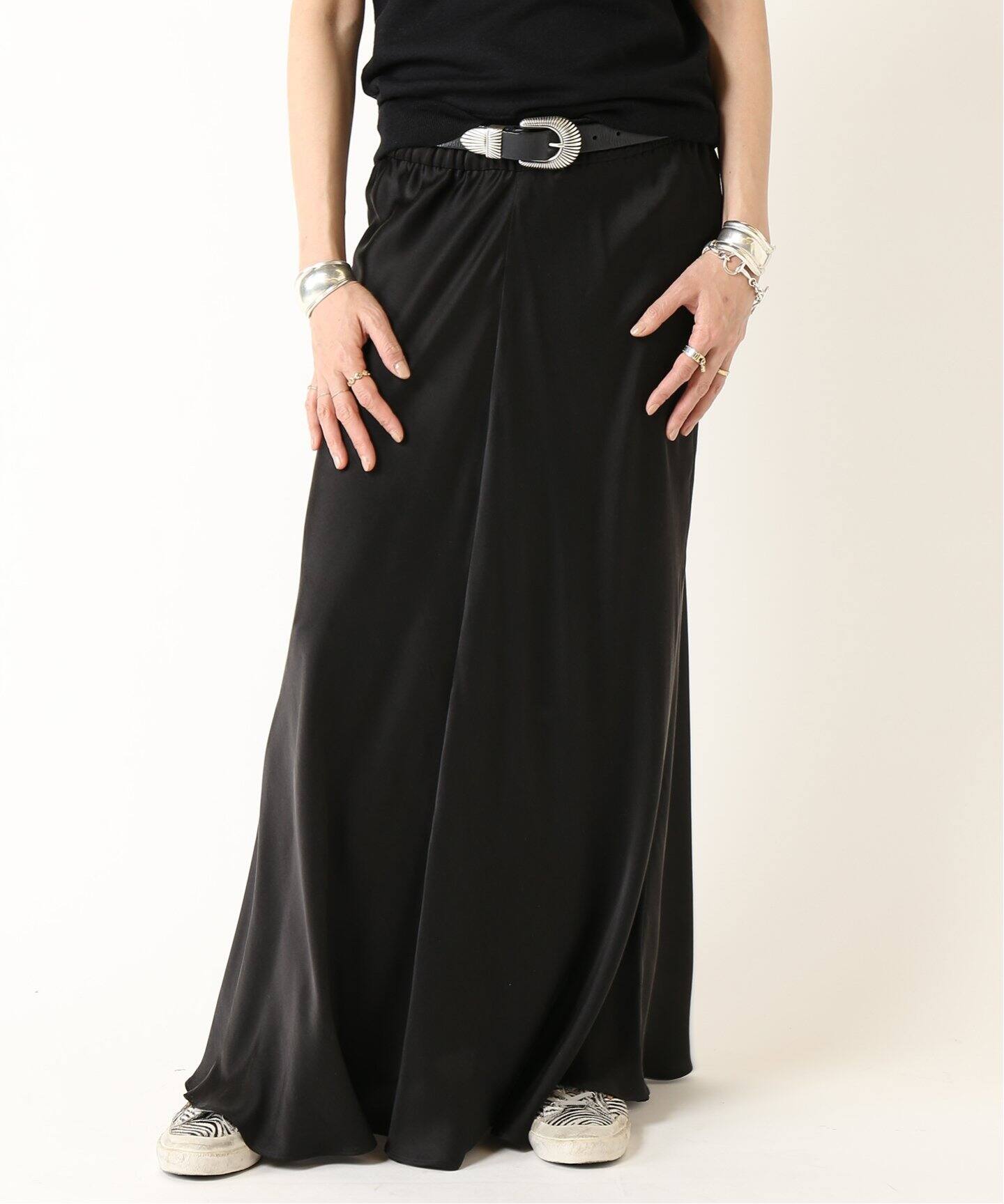 シルクサテンスカート（BLACK）（ロング・マキシ丈スカート）｜MUSE de  