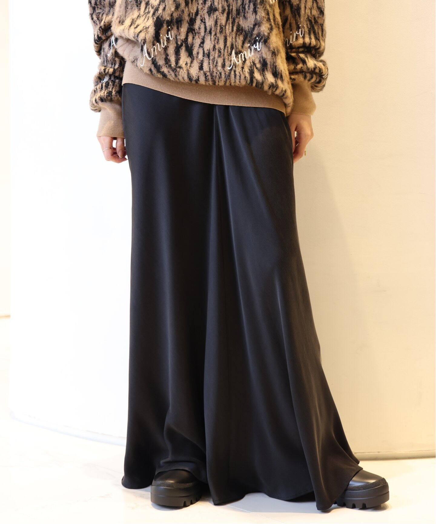 シルクサテンスカート（ロング・マキシ丈スカート）｜MUSE de Deuxieme  