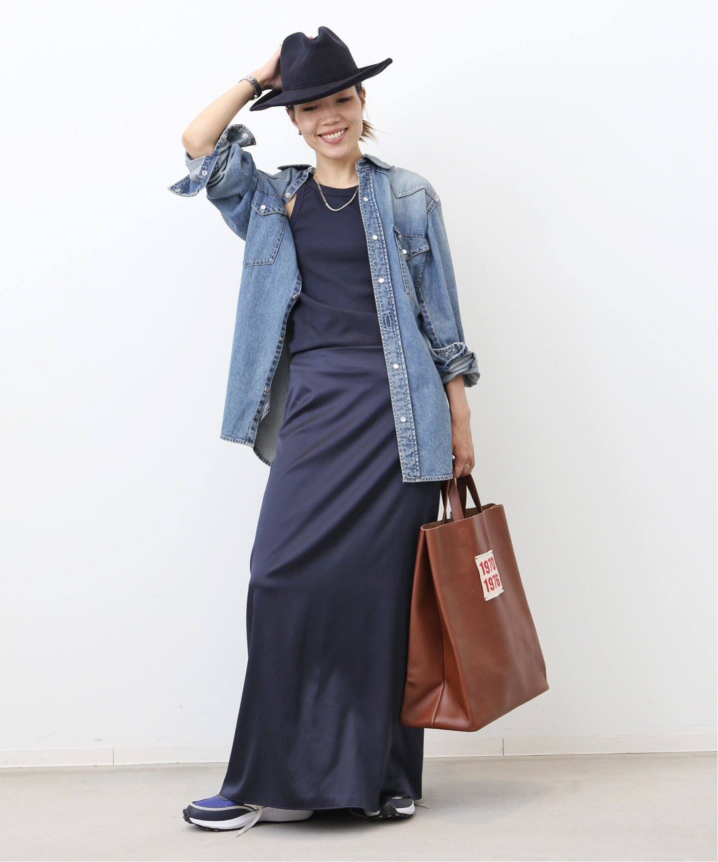 MADISON BLUE/マディソン ブルー】 I-LINE SK STRETCH-SILK SATI 