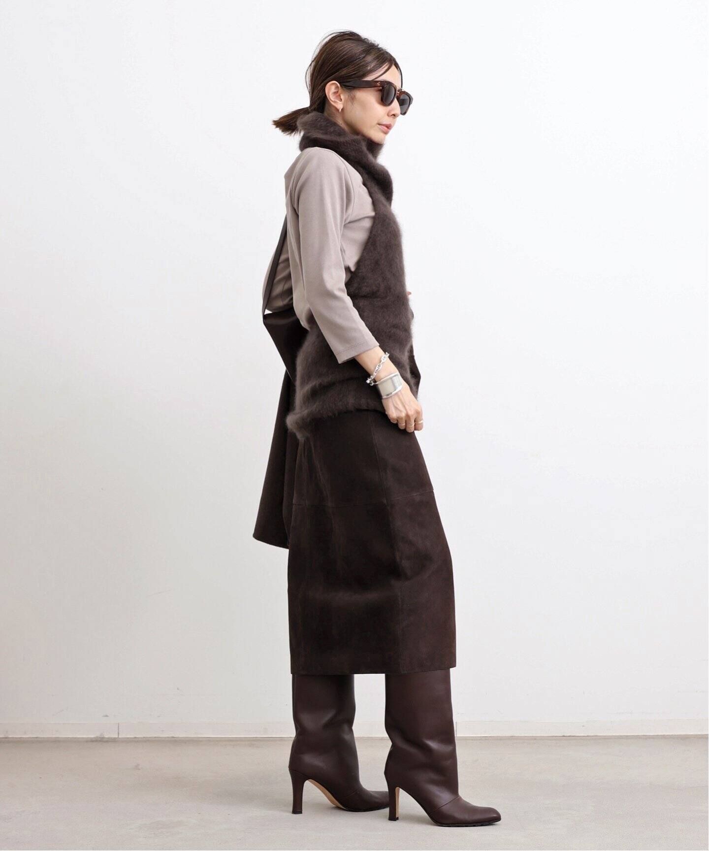 TOTEME/トーテム】 PANELED SUEDE SKIRT（ひざ丈スカート）｜L  