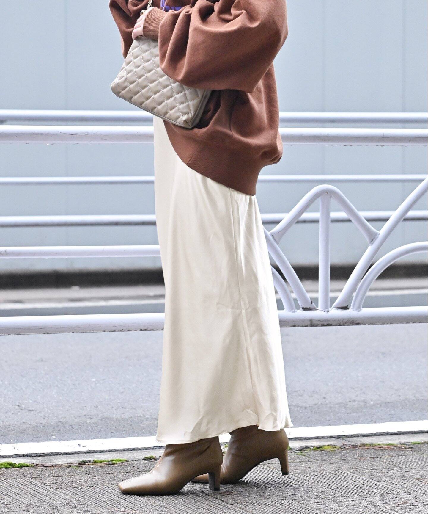 カシェック ありがたかっ cachec マーメイドラインサテンスカート 新品  