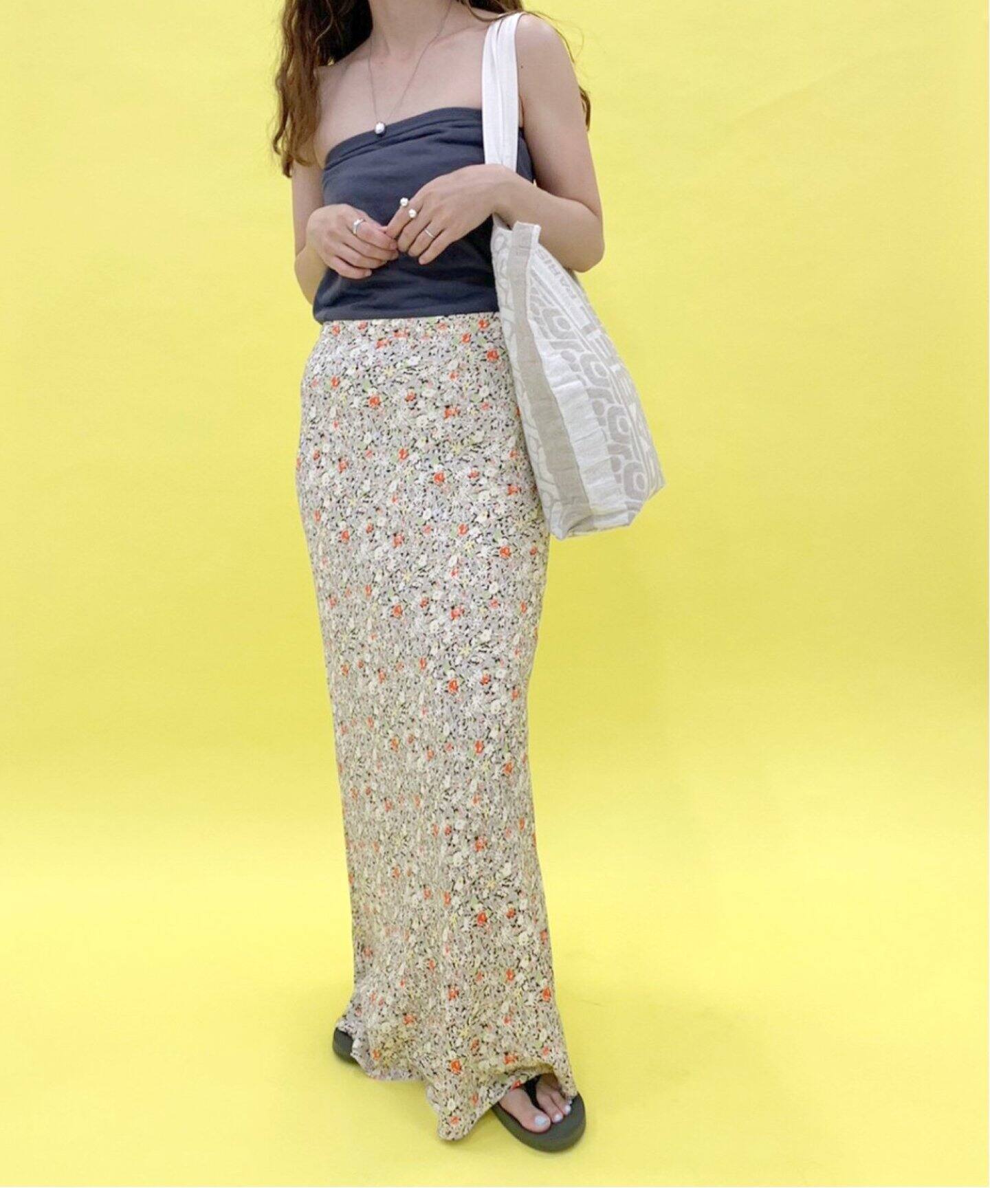 マルチフラワー バイアスマキシスカート（ロング・マキシ丈スカート  