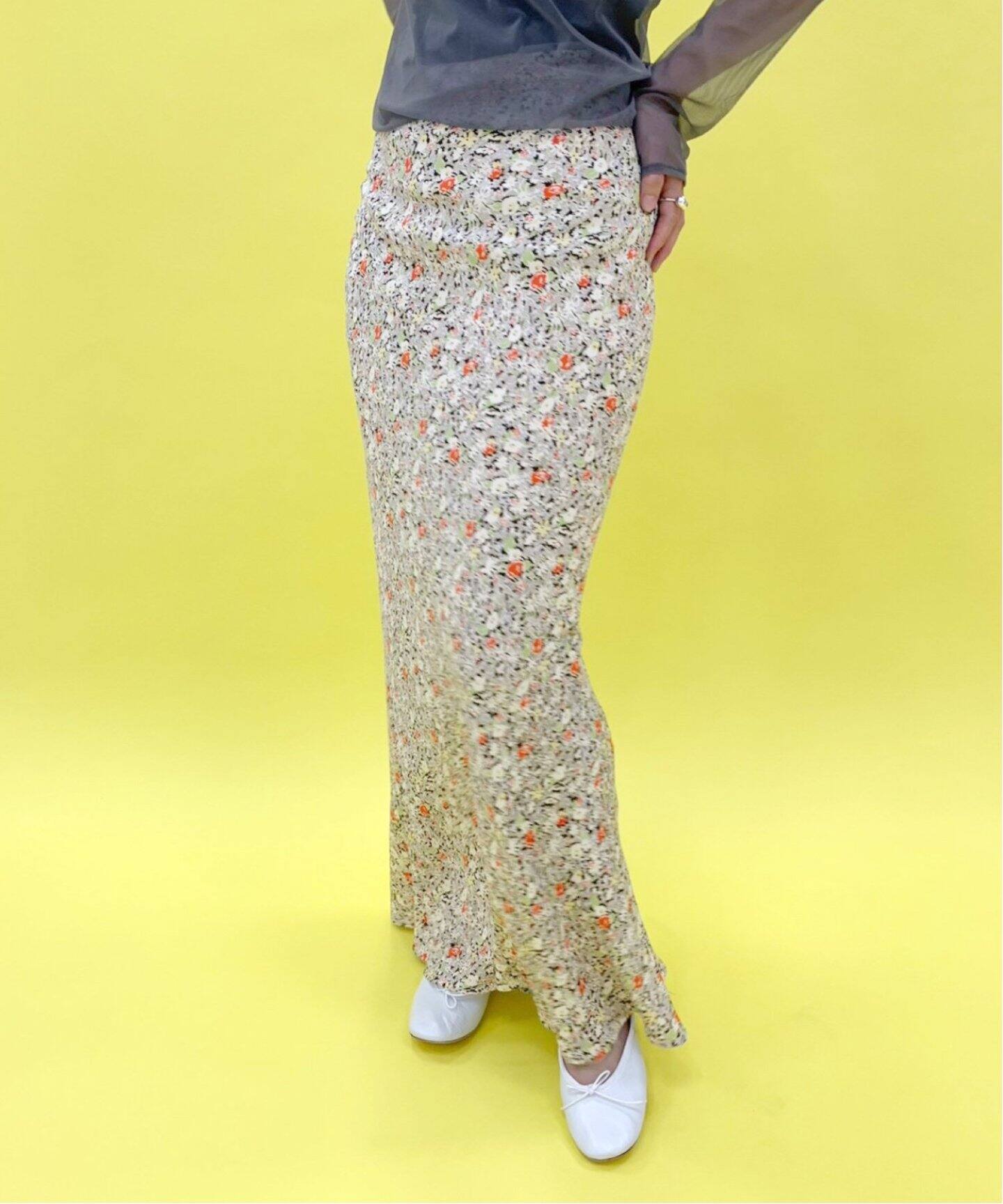 マルチフラワー バイアスマキシスカート（ロング・マキシ丈スカート  