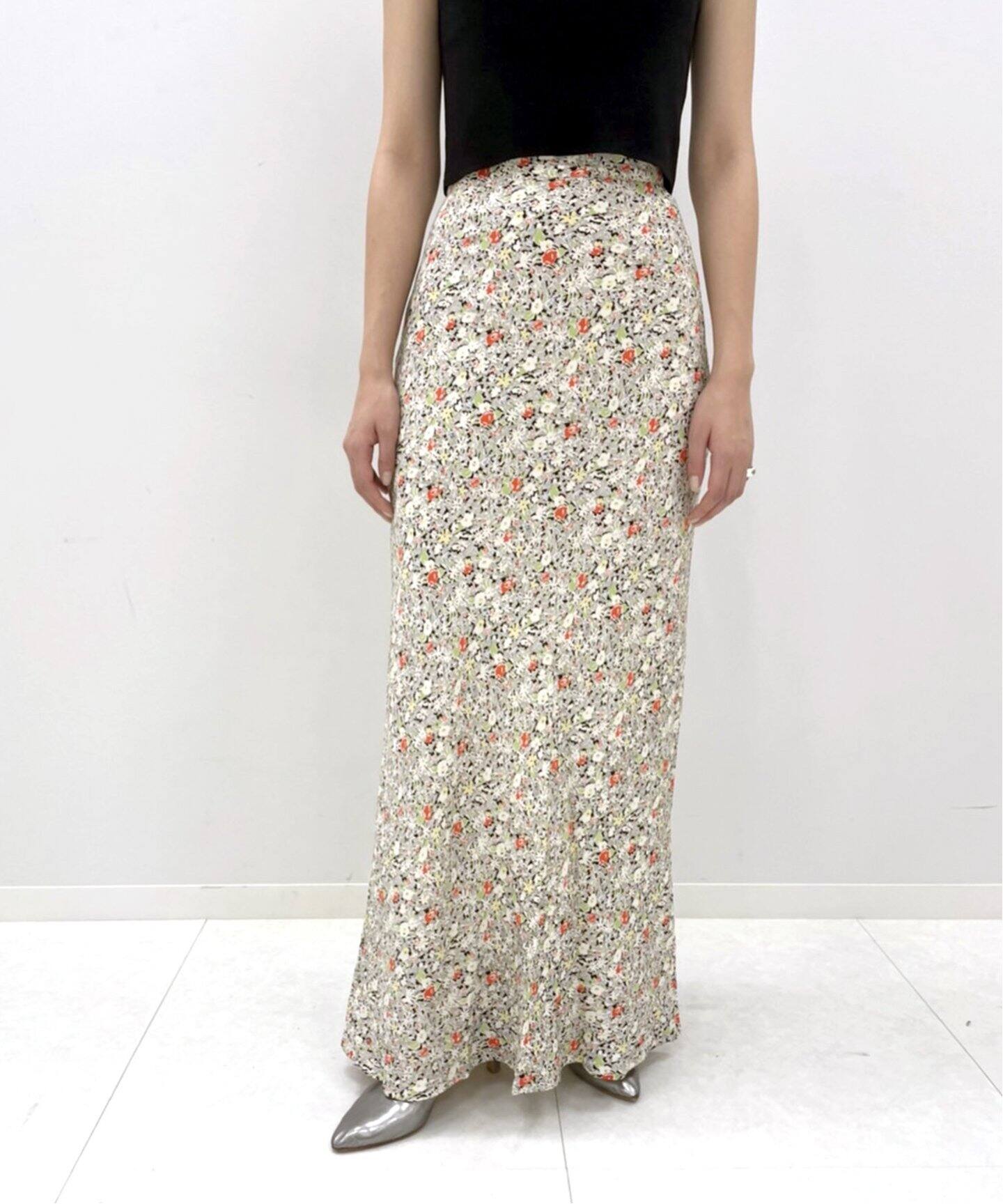 マルチフラワー バイアスマキシスカート（ロング・マキシ丈スカート  
