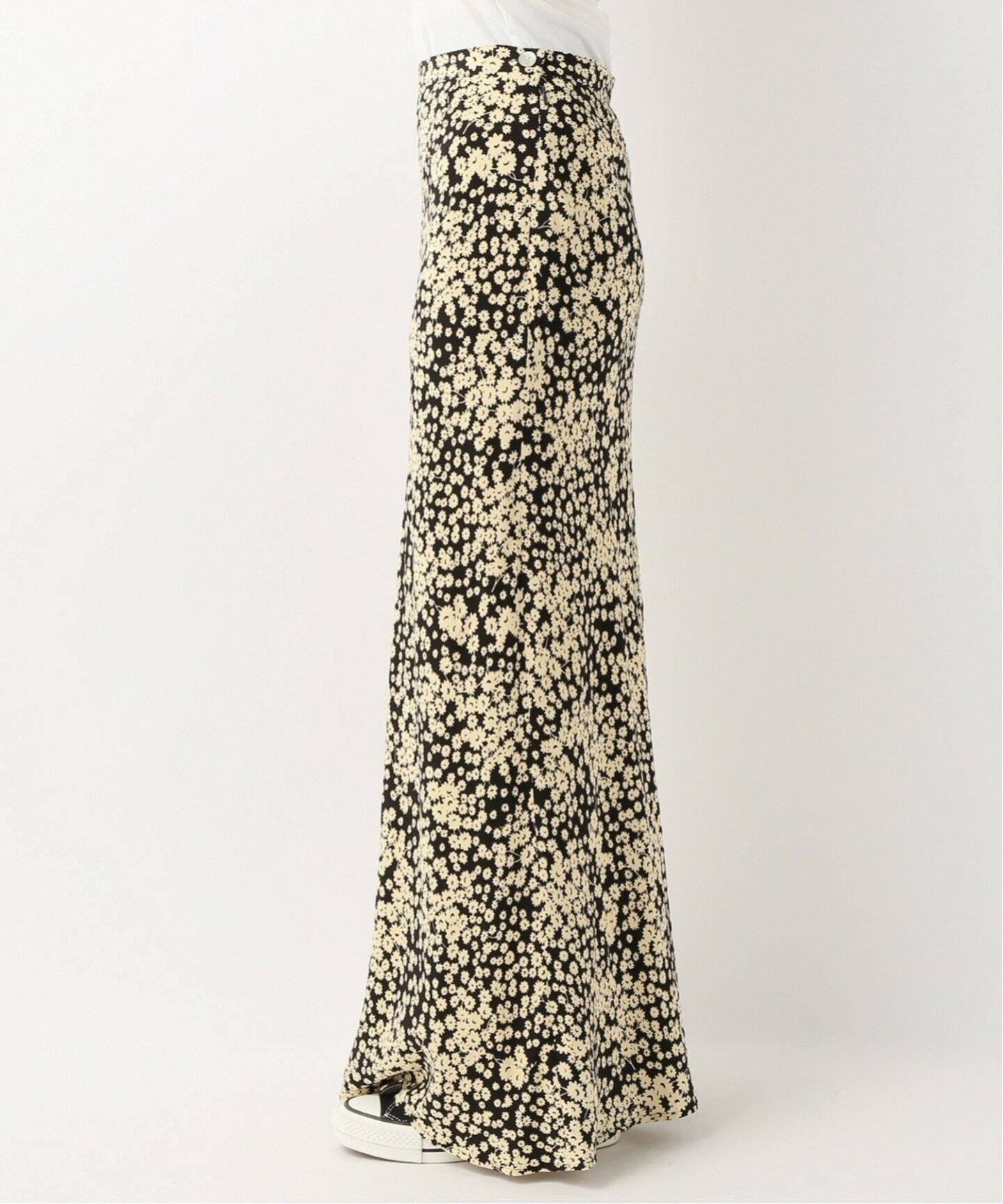 abc フラワーバイアス マキシスカート（ロング・マキシ丈スカート  