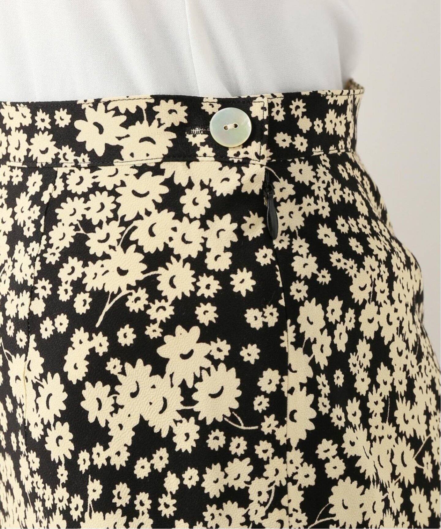 abc フラワーバイアス マキシスカート（ロング・マキシ丈スカート  