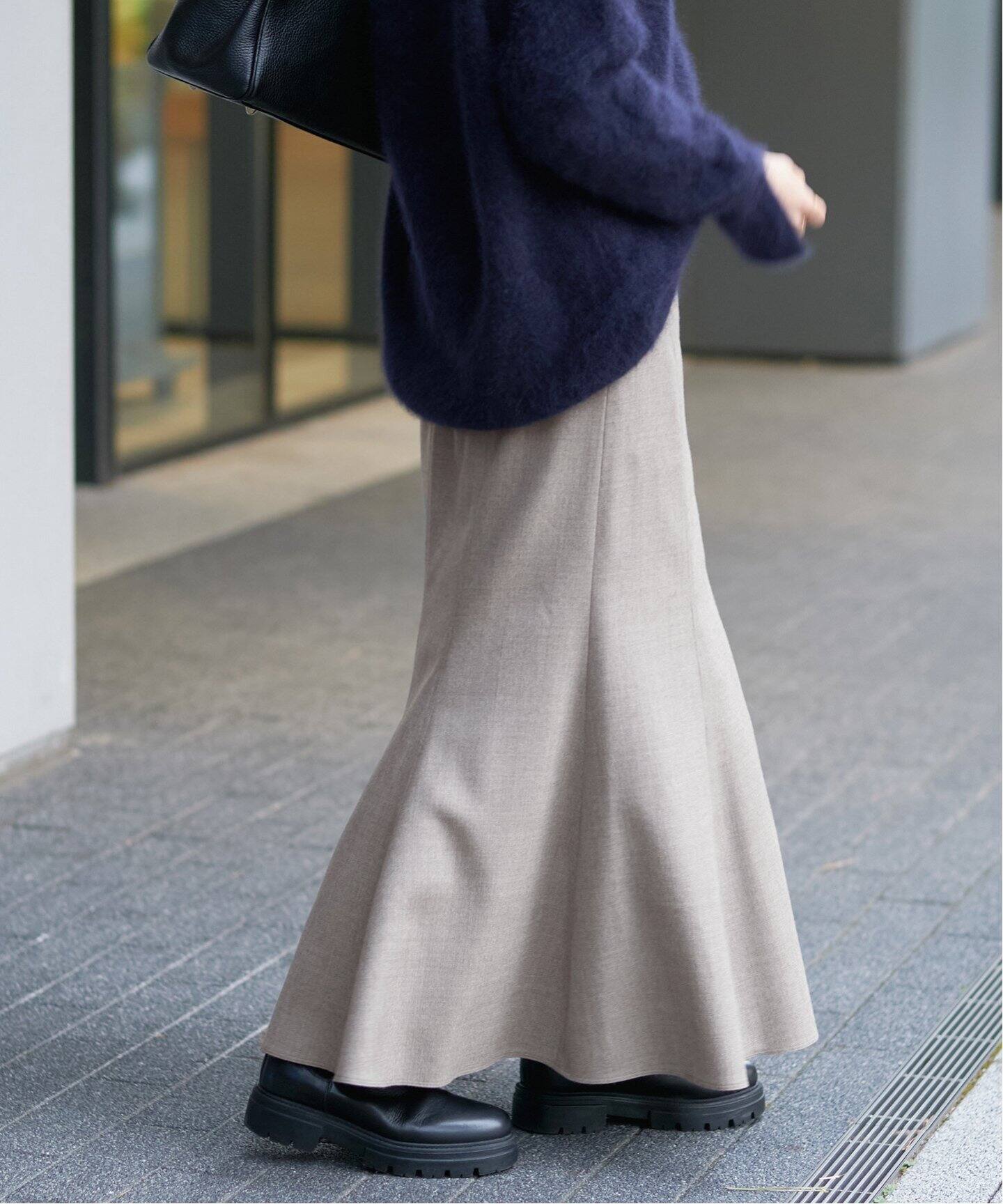 ロングフレアスカート（ロング・マキシ丈スカート）｜IENA（イエナ）の  