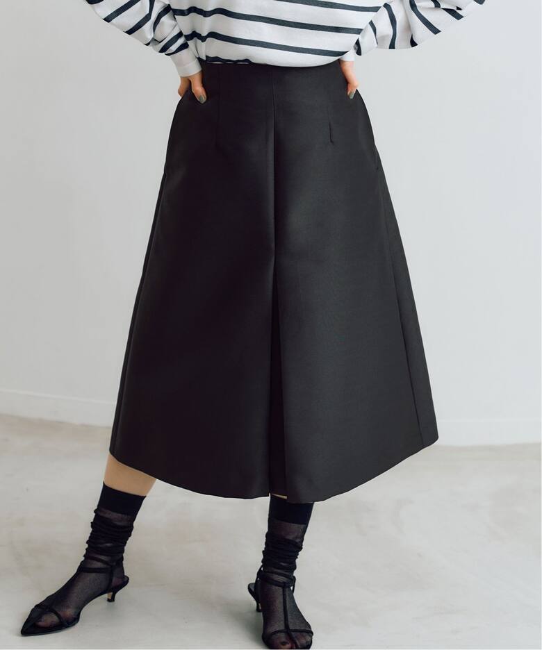 サテンタックデザインスカート（ひざ丈スカート）｜IENA（イエナ）の  