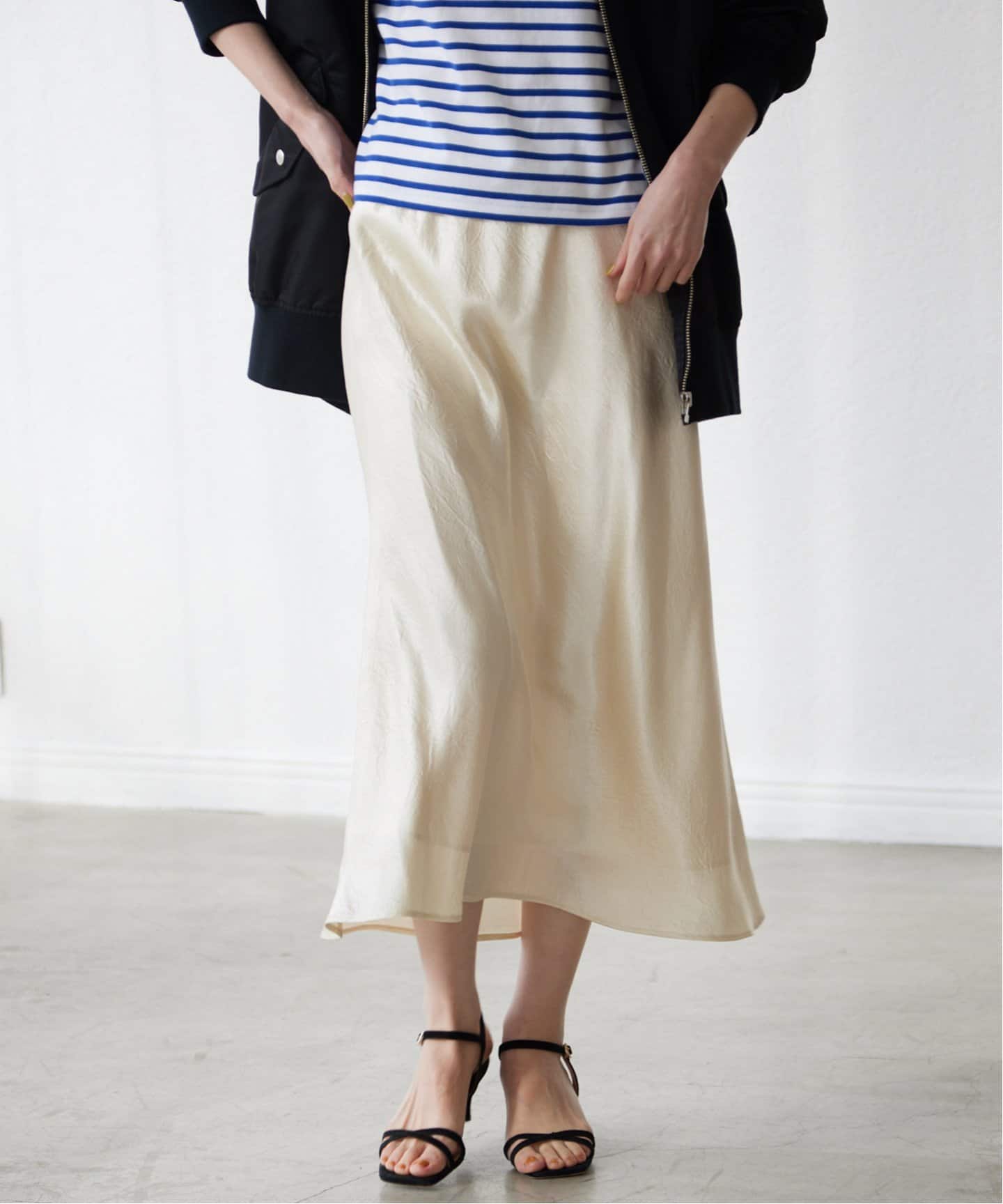 新品未使用　スローブイエナ　サテンマーメイドスカート サテン マーメイドスカート（ロング・マキシ丈スカート）｜SLOBE IENA