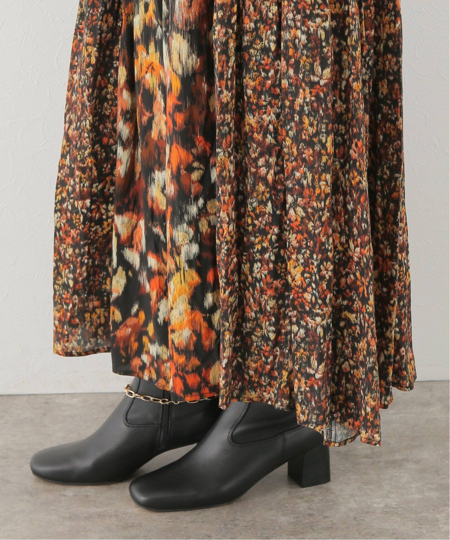 TROUILLETマルチフラワープリントスカート（ロング・マキシ丈スカート  