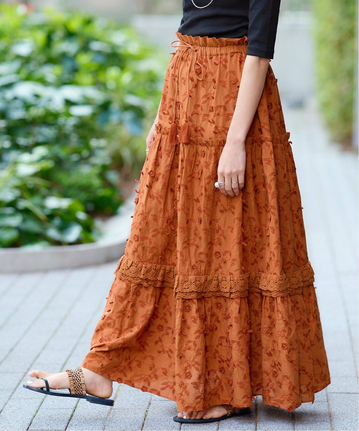 IENA LA BOUCLE カットワーク刺繍ティアードスカート（ロング・マキシ  