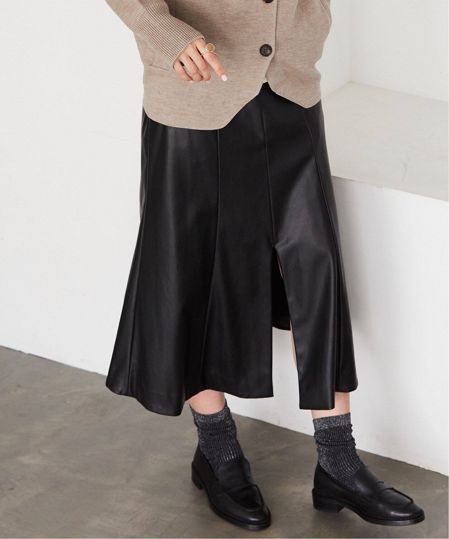 フェイクレザーフロントスリットスカート（その他スカート）｜VERMEIL  