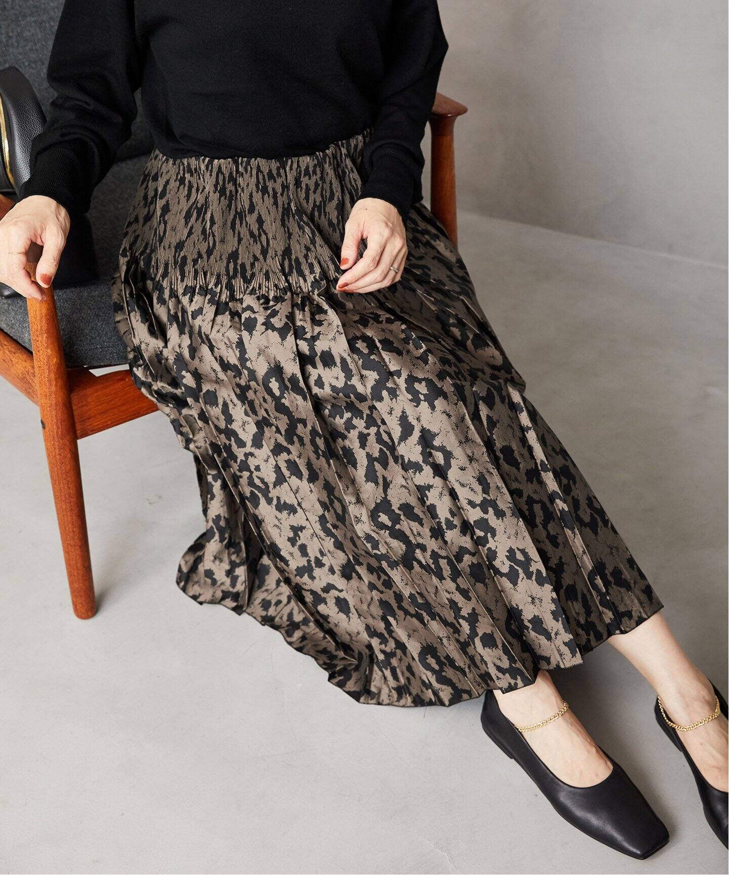 レオパードジャガードシャーリングスカート（ひざ丈スカート  