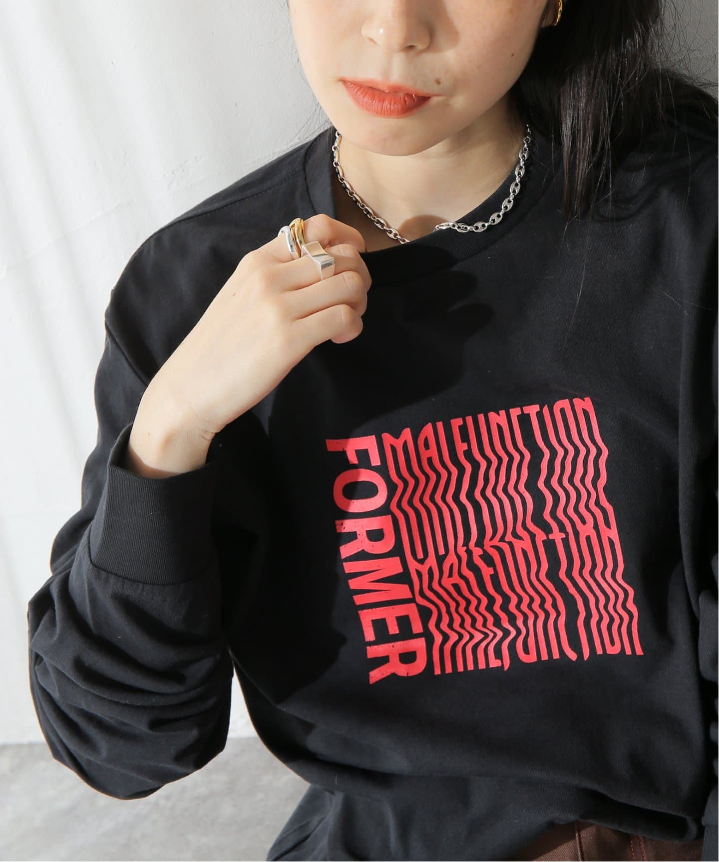 日本未入荷UNALLOYEDのLOGO FOOTBALL LSV T SHIRT 全2色 日本未入荷UNALLOYEDのLOGO FOOTBALL LSV T SHIRT 全2色