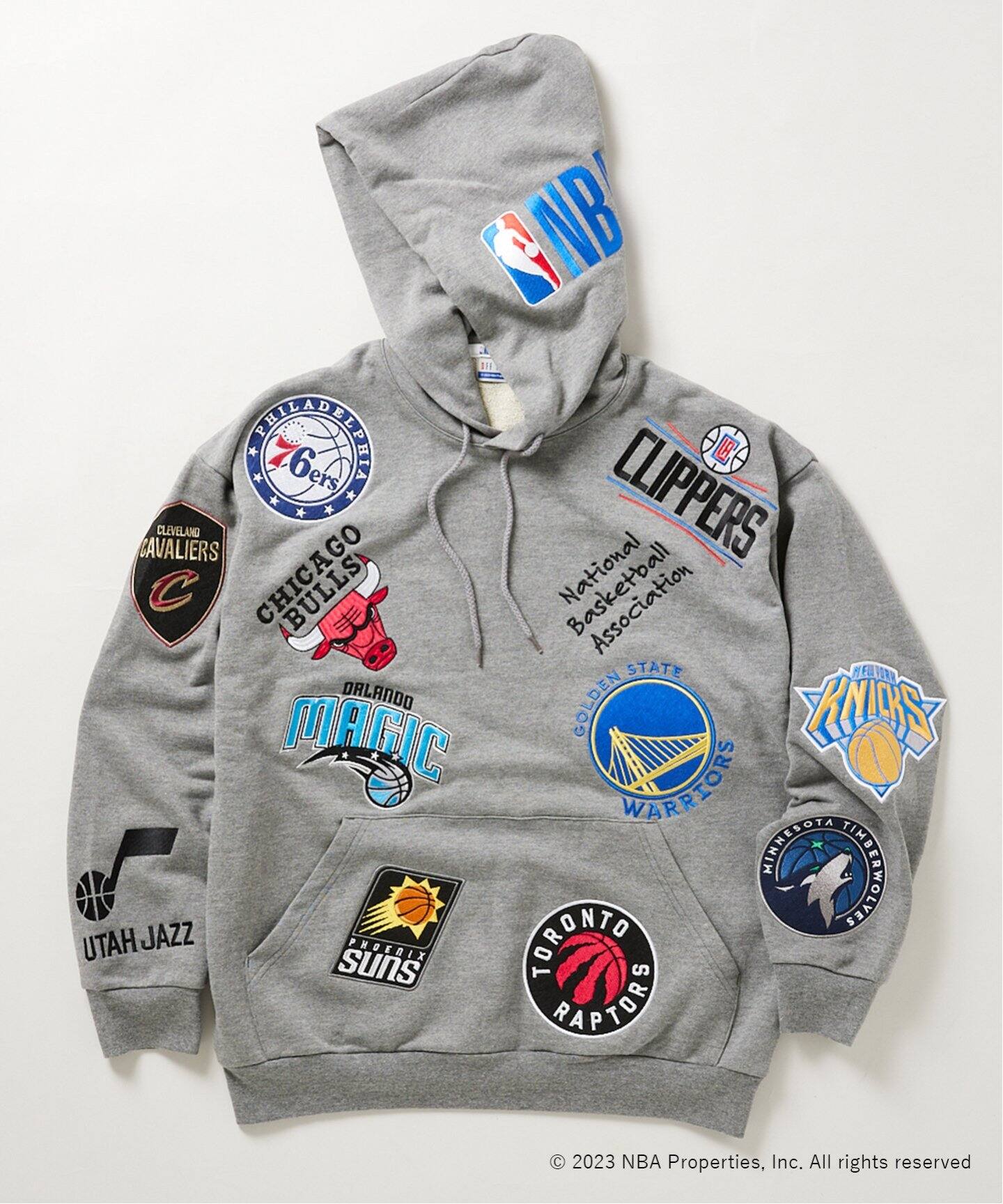 Off The Court by NBA】別注 チームロゴスウェットパーカー（パーカー  