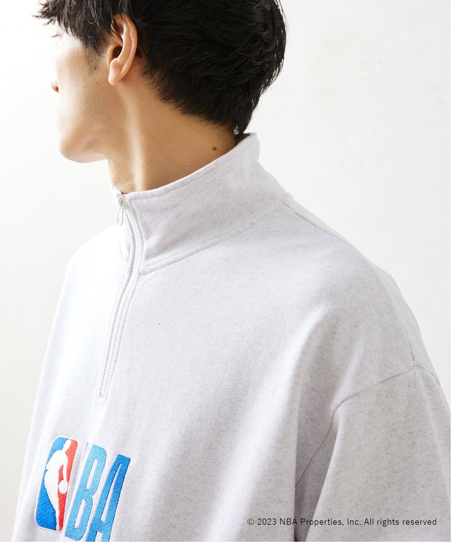 Off The Court by NBA】別注 ロゴハーフジッププルオーバースウェット  