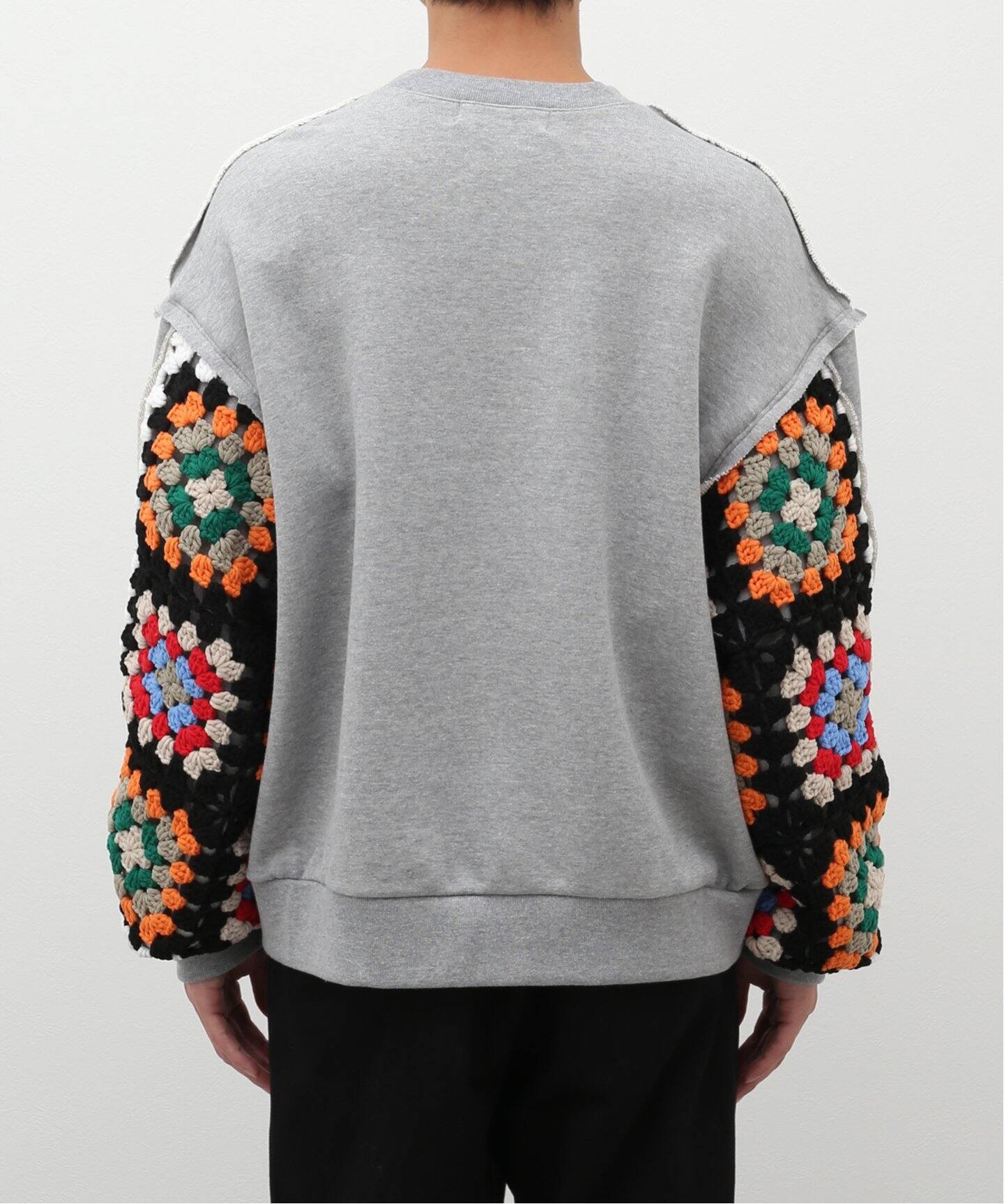 DISCOVERED / ディスカバード】 CROCHET SLEEVE SWEAT（スウェット 