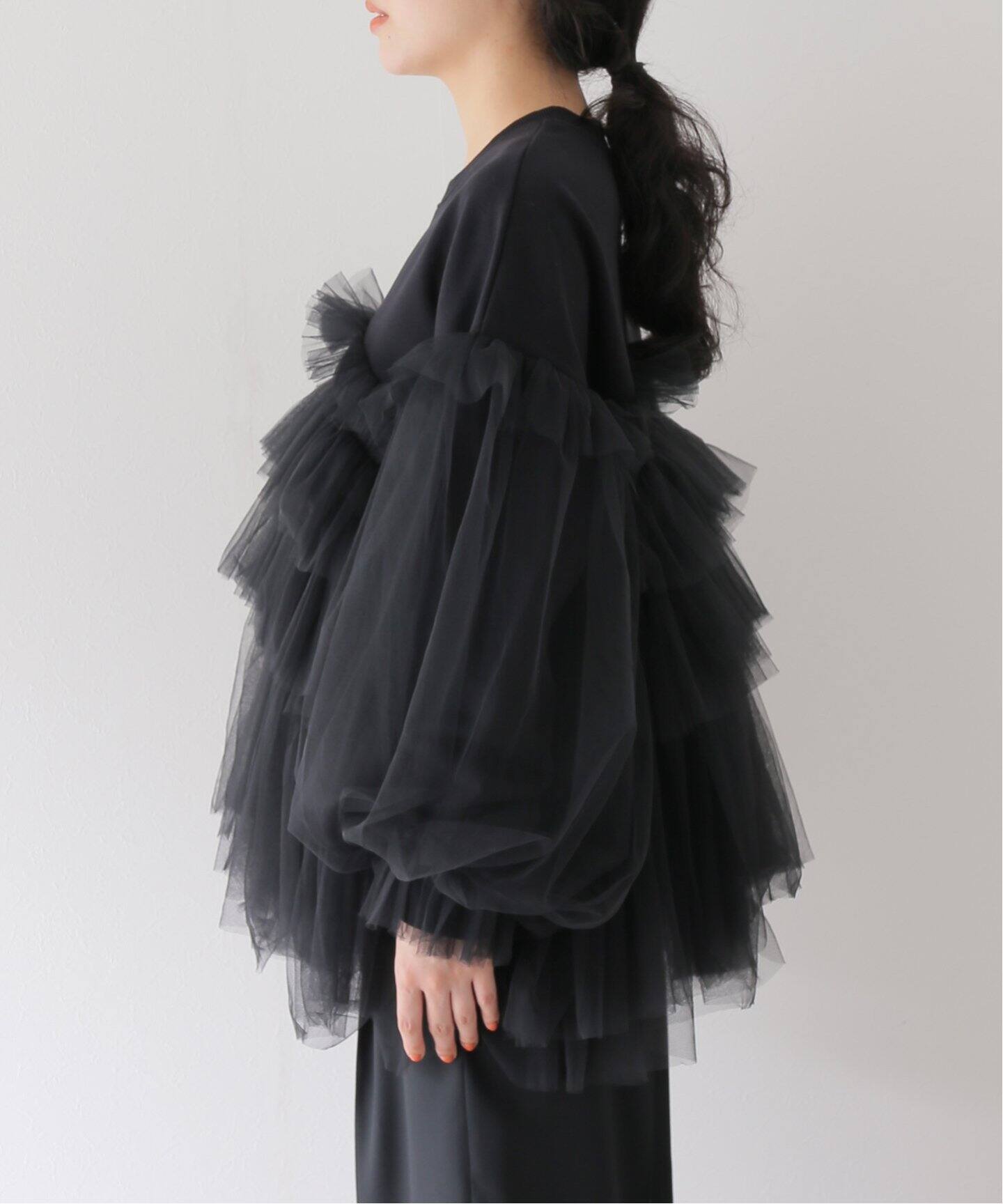 VIVIANO / ヴィヴィアーノ】別注Gathered Tulle Trimmed スウェット 