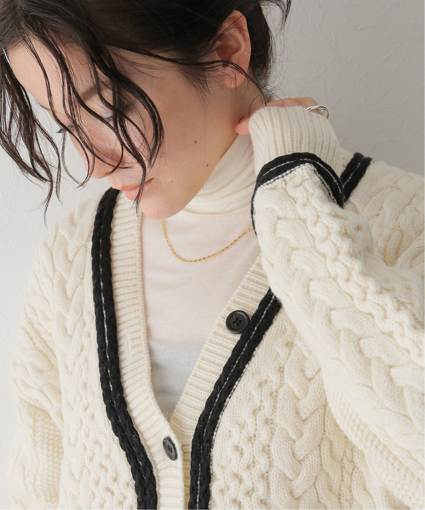 ADAWAS / アダワス】CABLE-KNIT CARDIGAN（カーディガン）｜BOICE FROM 