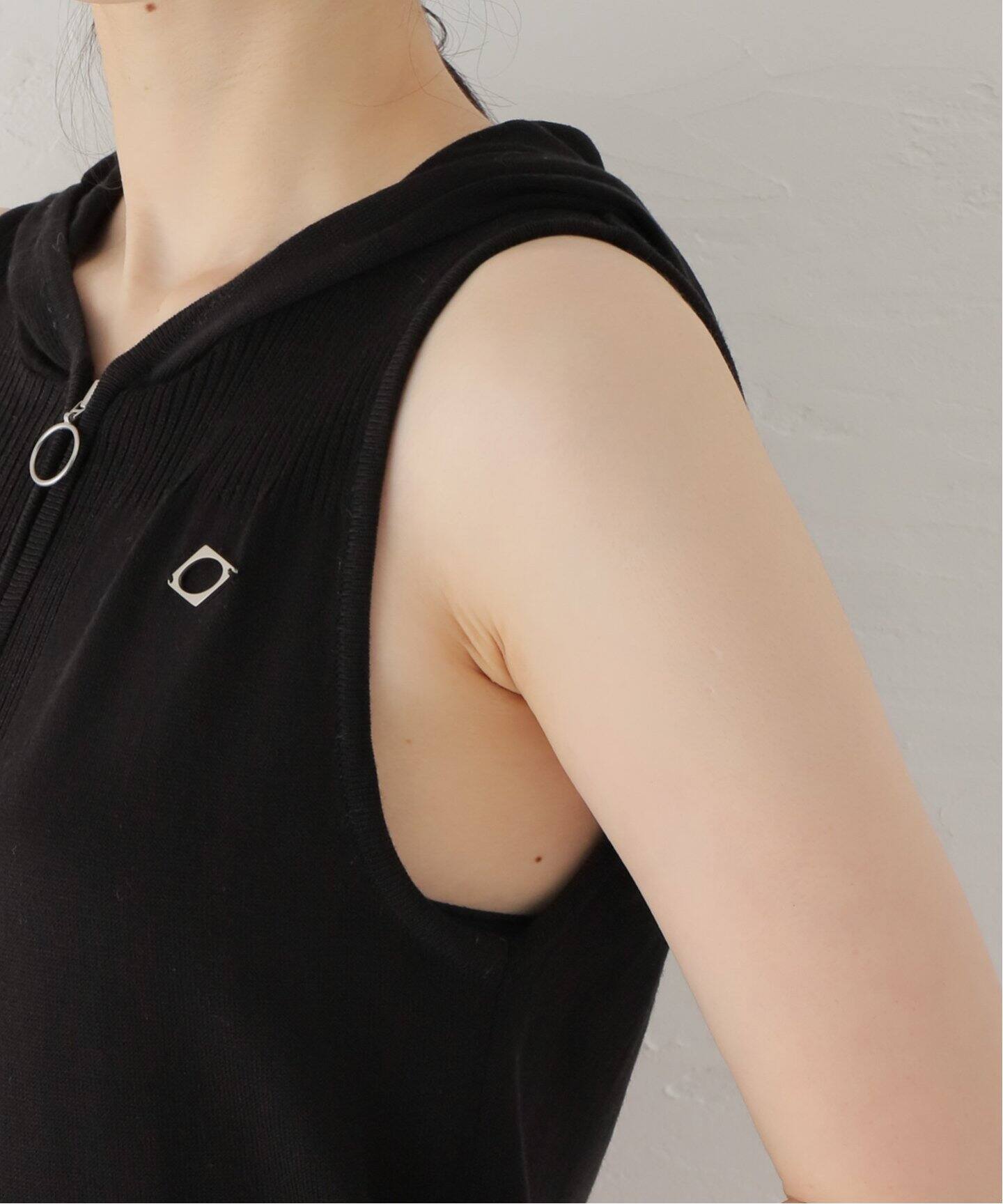 MSCHF/ミスチーフ】 RHOMBUS HOODED KNIT VEST：ベスト（ベスト 