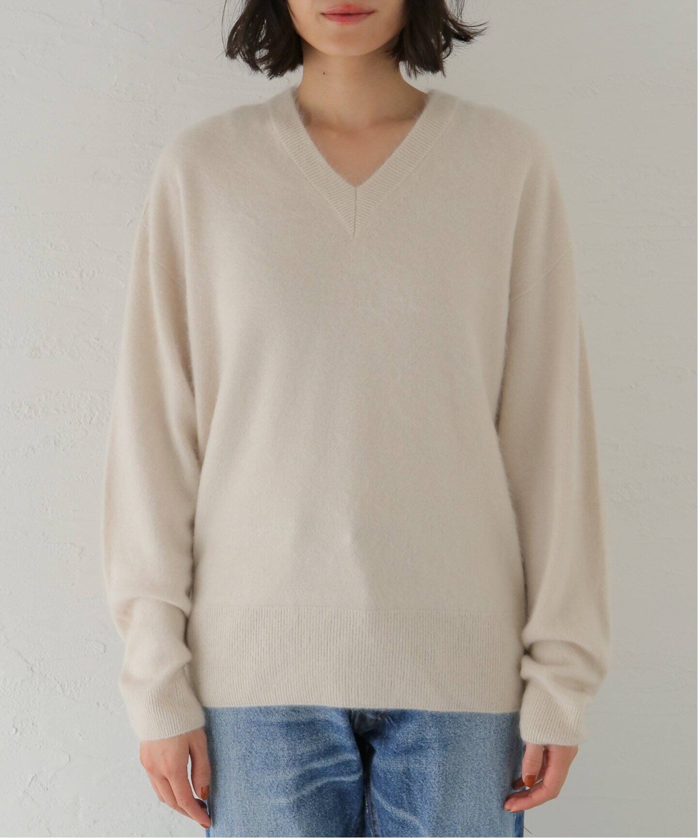 ATON/エイトン】ROYAL CASHMERE FUR VN SWEATER（ニット／セーター 