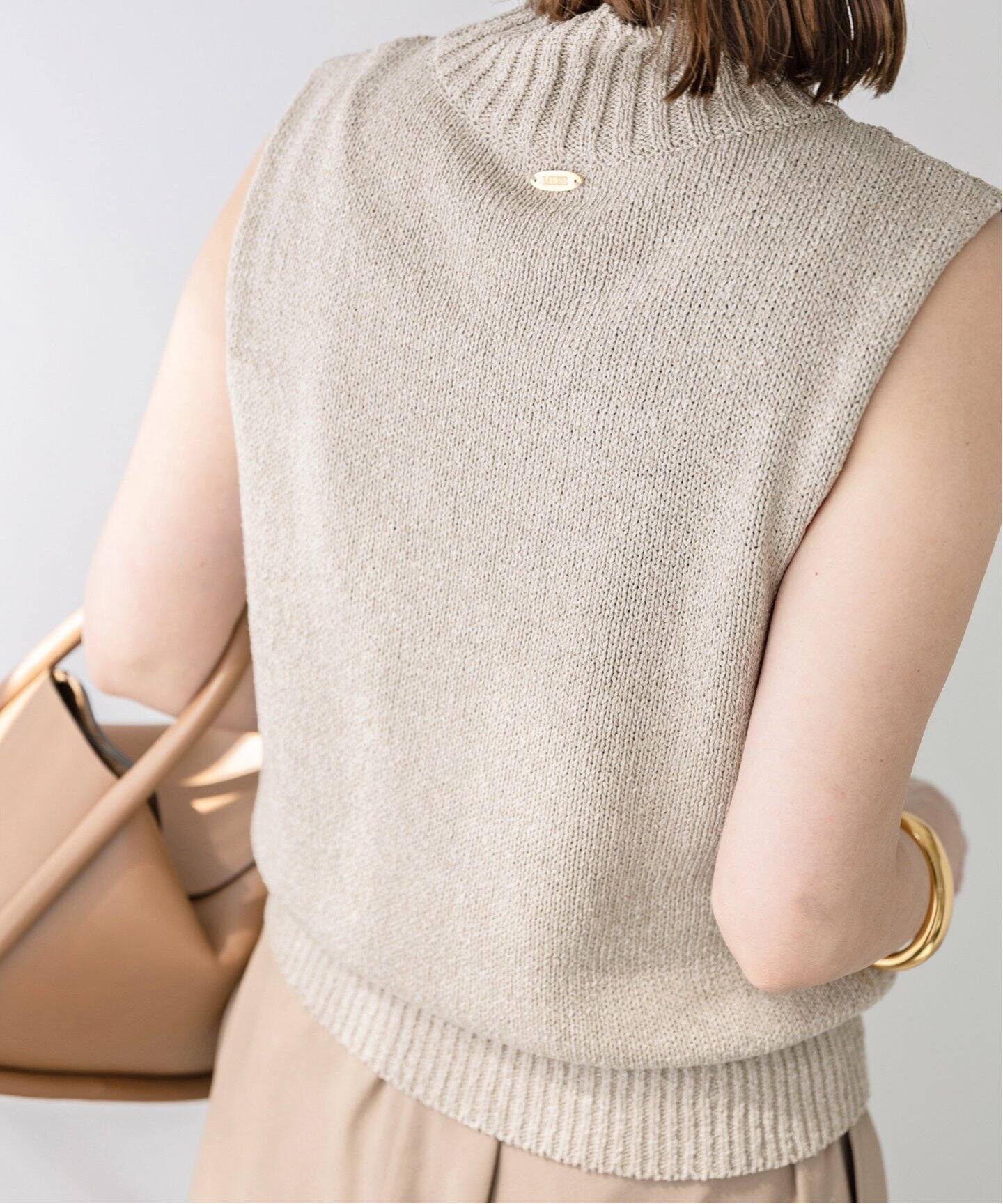 Lily Linen タートルネック ノースリーブ（ニット／セーター  