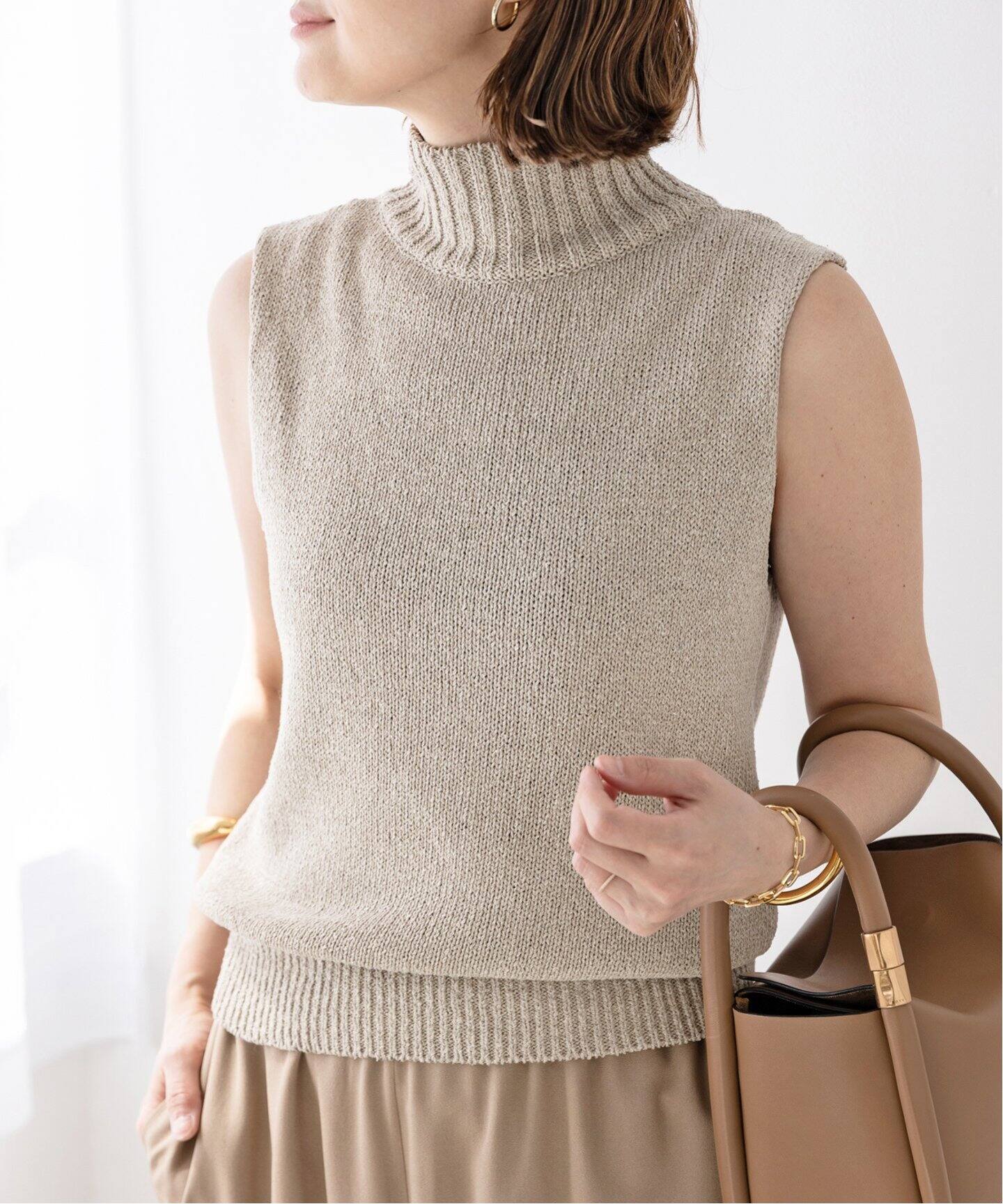 Lily Linen タートルネック ノースリーブ（ニット／セーター  