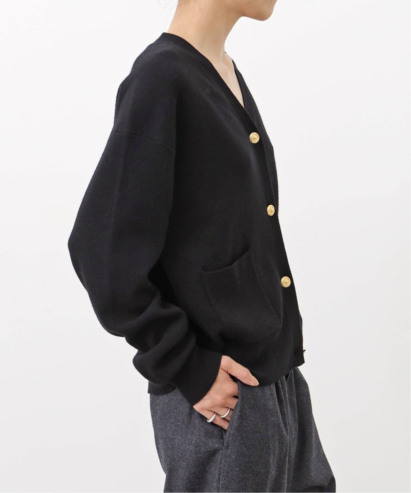 GOLD BUTTON CARDIGAN（ニット／セーター）｜L