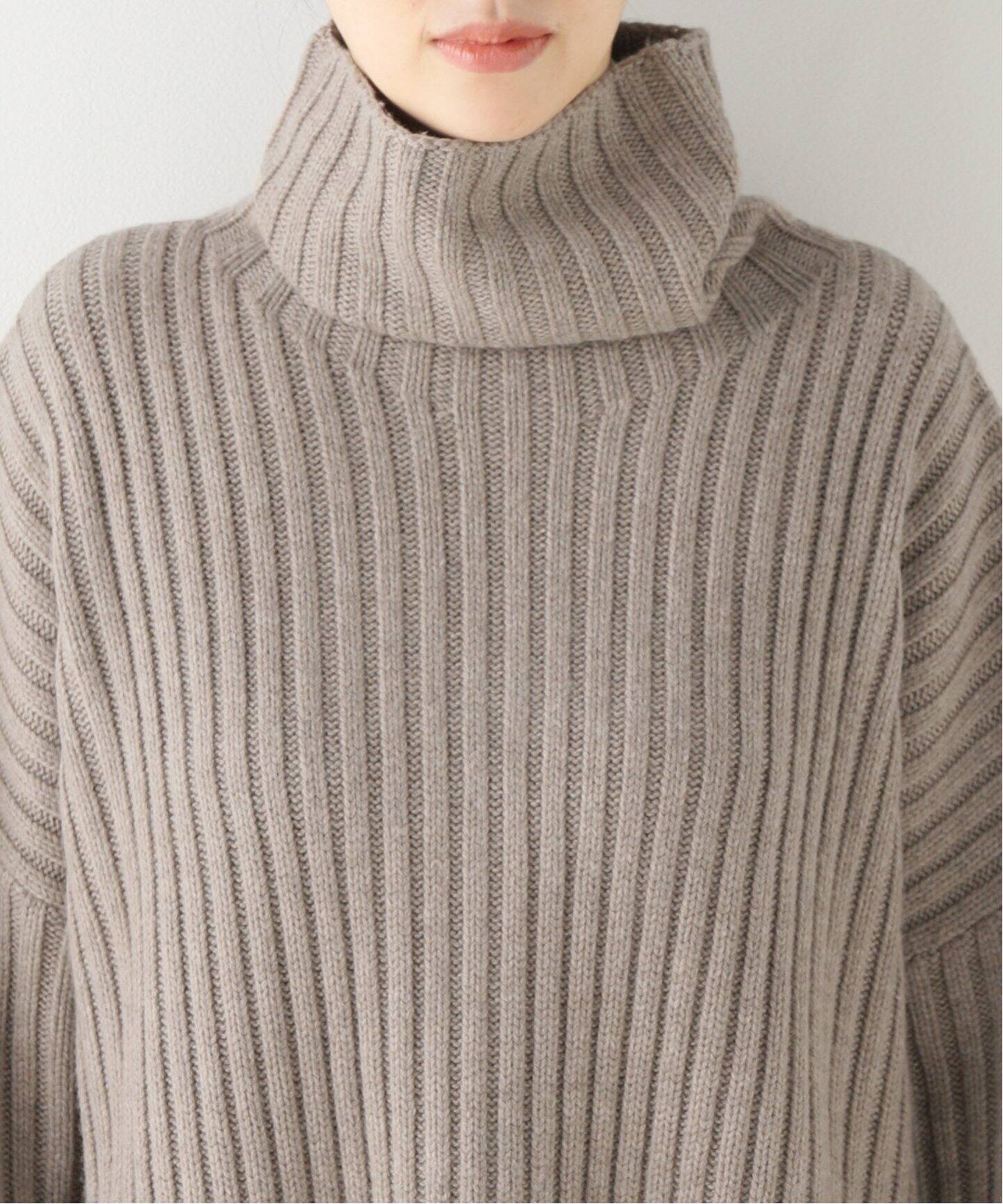 MR MITTENS/ミスター ミトンズ】 RIBBED HIGH NECK KNIT（ニット  