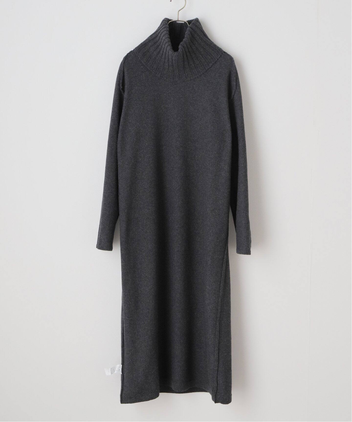 ATON/エイトン】Wool Mouline turtleneck ニットドレス（ニット  