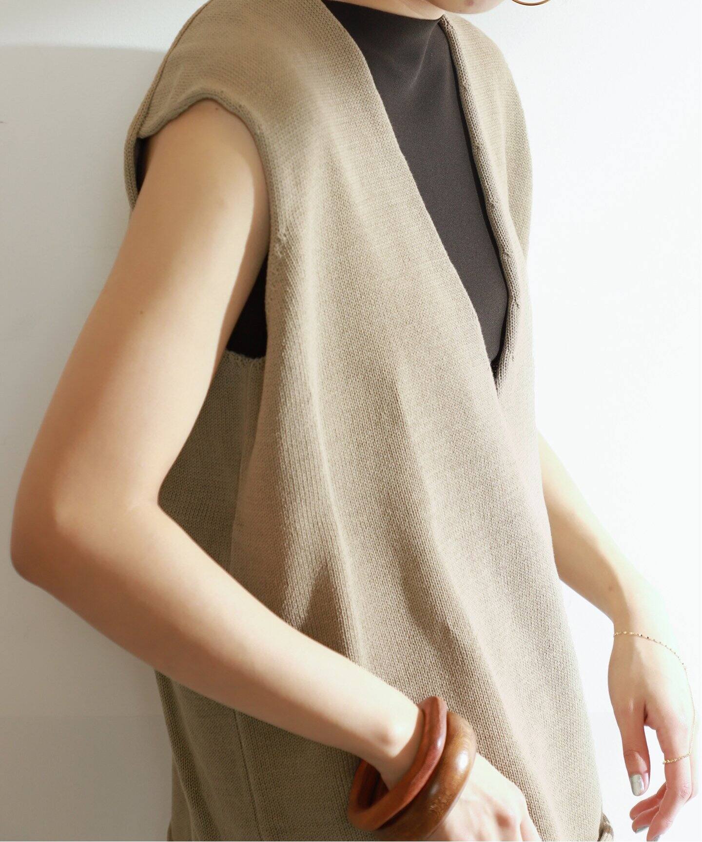 INSCRIRE/アンスクリア】Cotton V Neck No Sleeve Knit（ベスト 