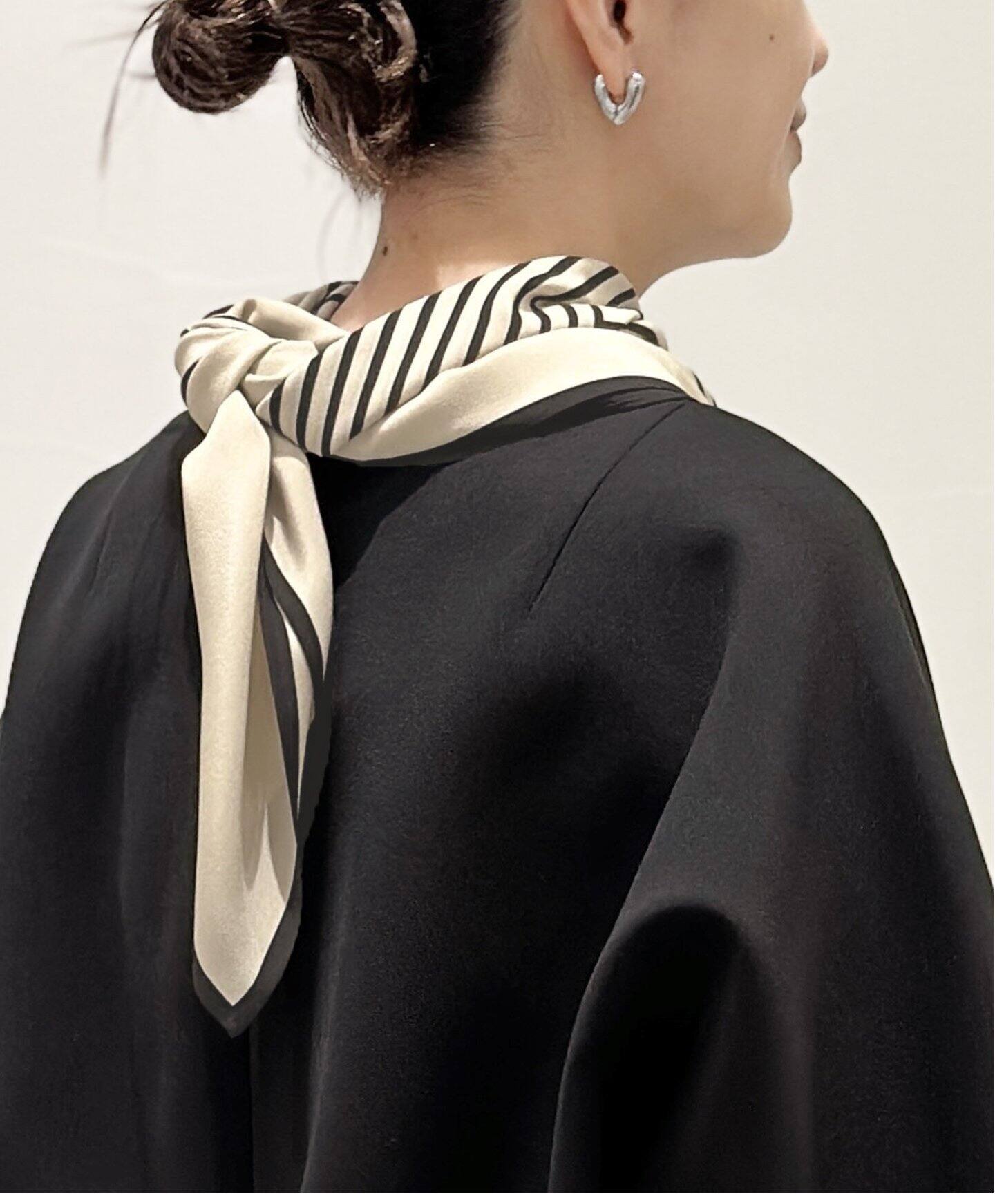 TOTEME/トーテム】CENTERD MONOGRAM SCARF（スカーフ／バンダナ）｜AP  