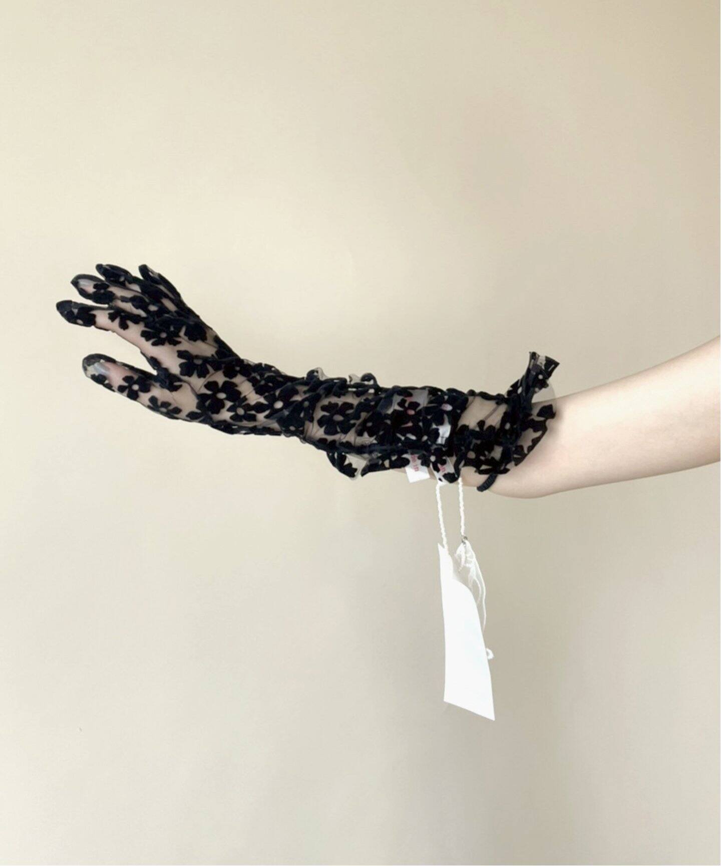 YUHAN WANG フローラルレースグローブ　黒 YUHAN WANG フローラルレースグローブ 黒Ω