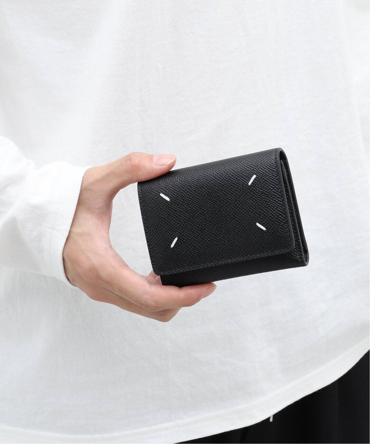 MAISON MARGIELA / メゾン・マルジェラ 】Zip Compact Tri Fold Wallet  