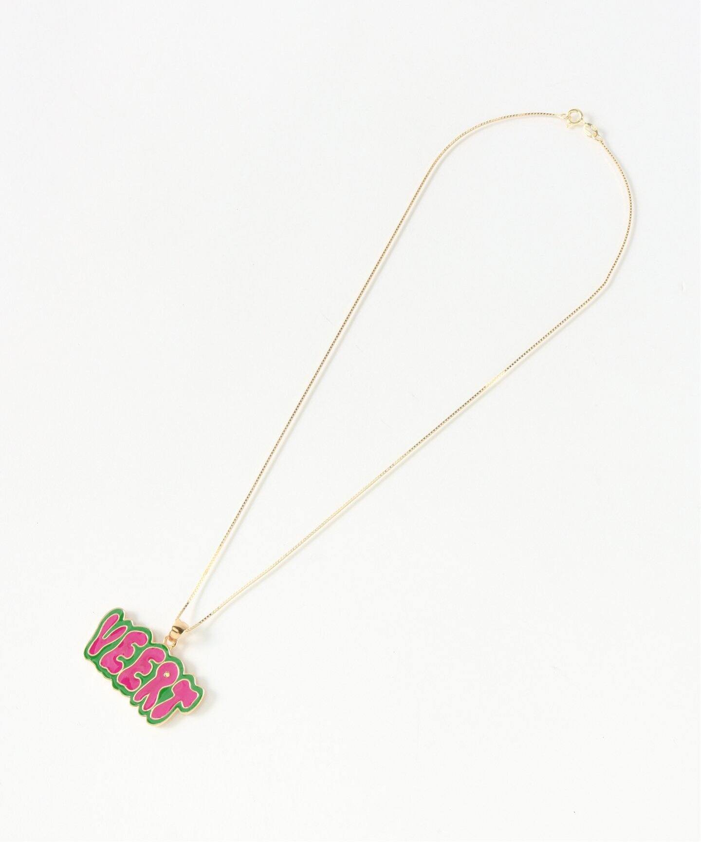 VEERT GREEN AND PINK RETRO LOGO PENDANT（ネックレス）｜BOICE