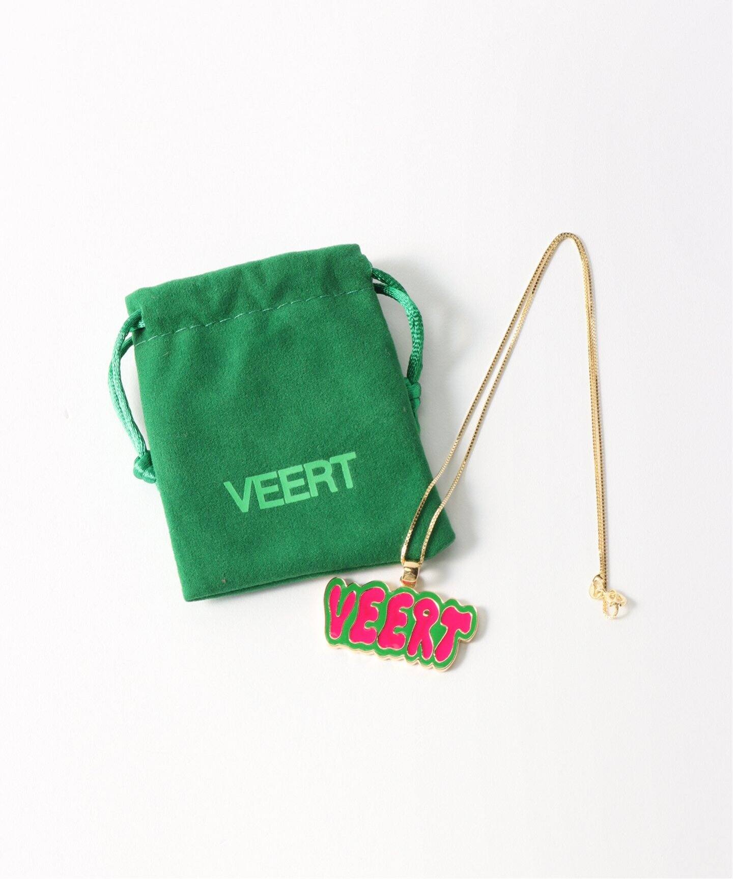 VEERT GREEN AND PINK RETRO LOGO PENDANT（ネックレス）｜BOICE