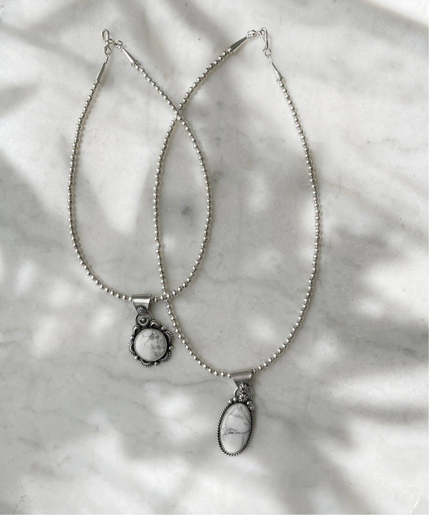 ERICKA NICOLAS BEGAY】 ホワイトターコイズ450ネックレス（ネックレス  