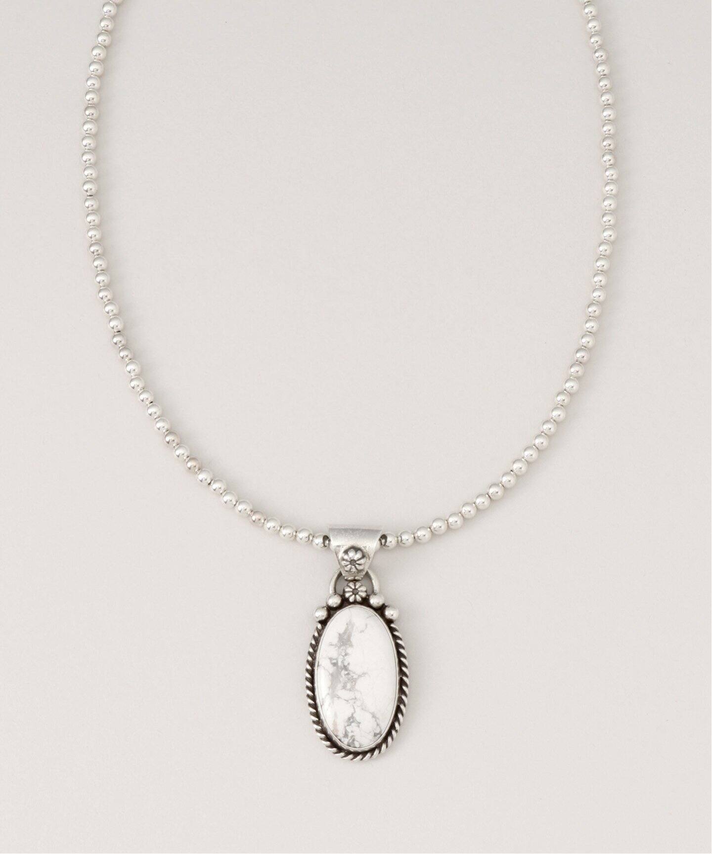 ERICKA NICOLAS BEGAY】 ホワイトターコイズ450ネックレス（ネックレス  